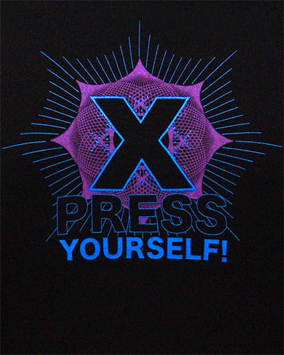 Футболка Express Youeself, светится в УФ
