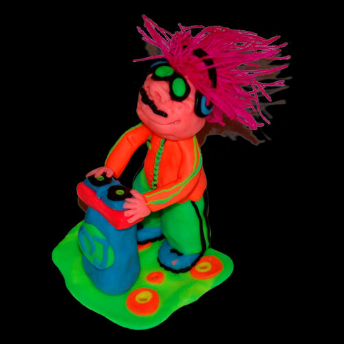 Фигурка DJ, светится в УФ